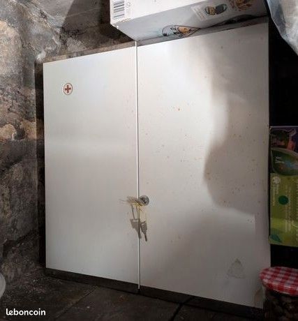 Grande armoire à pharmacie, 2 clés, vintage en métal (image 1)