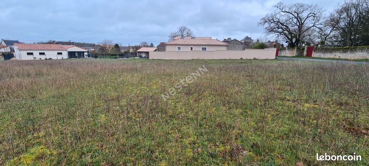 Terrain 1425 m² NEUVILLE DE POITOU