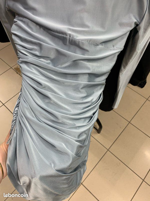 Belle robe mi longue Alexandra vauthier valeur : 1450 (image 11)