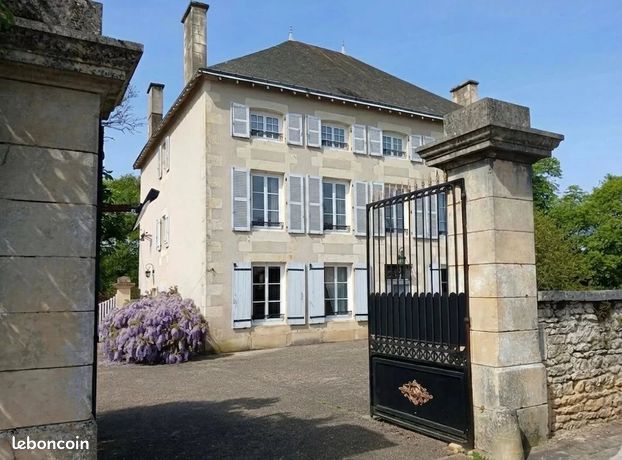 Maison 15 pièces 384 m²