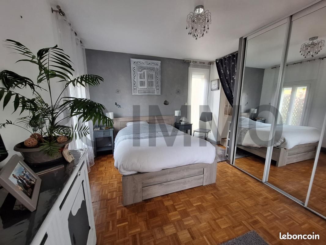 Maison 6 pièces 135 m² - Loudun 86200 (image principale 8)