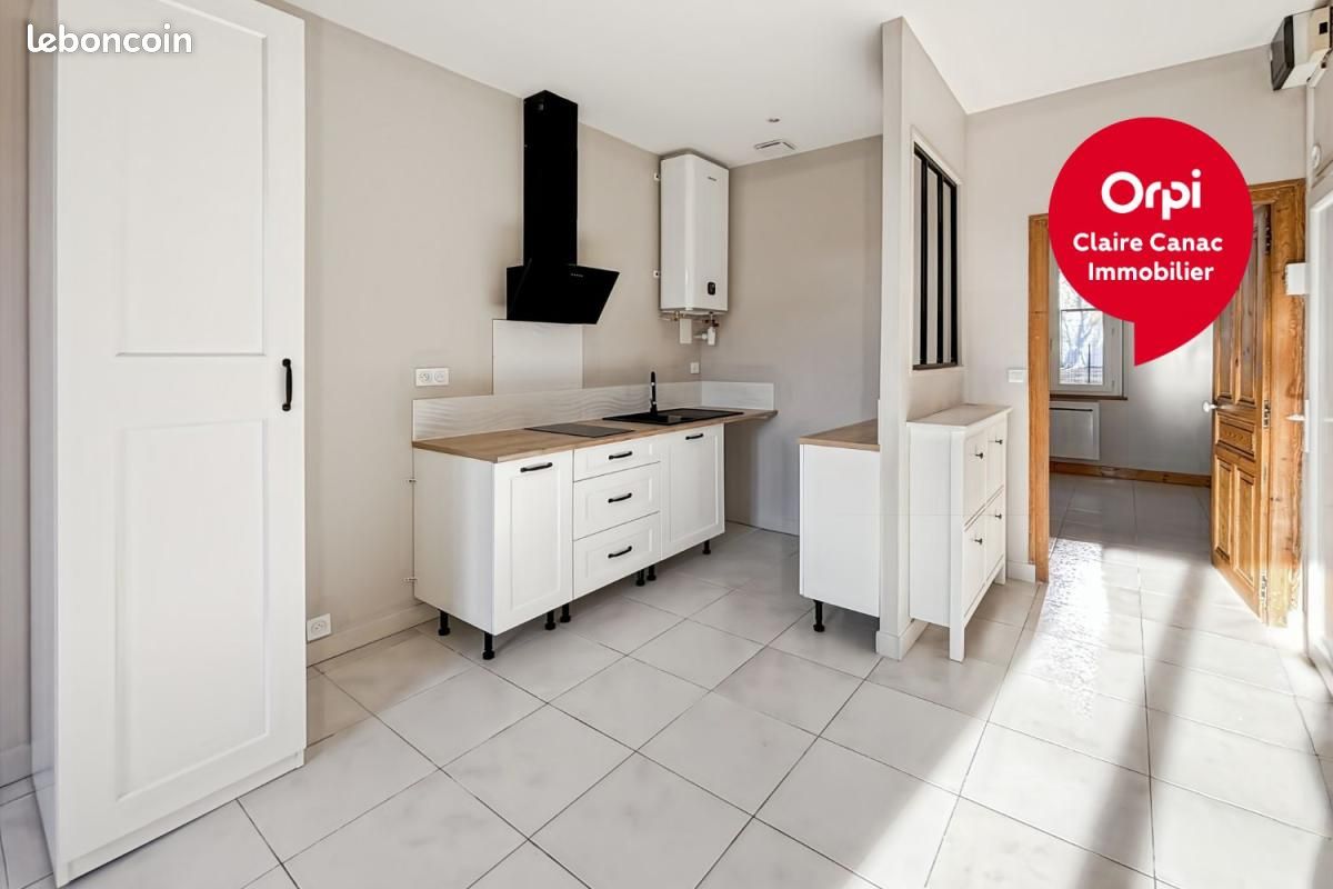 Appartement 2 pièces 32 m² · à Castres · 32 m² · 495 €