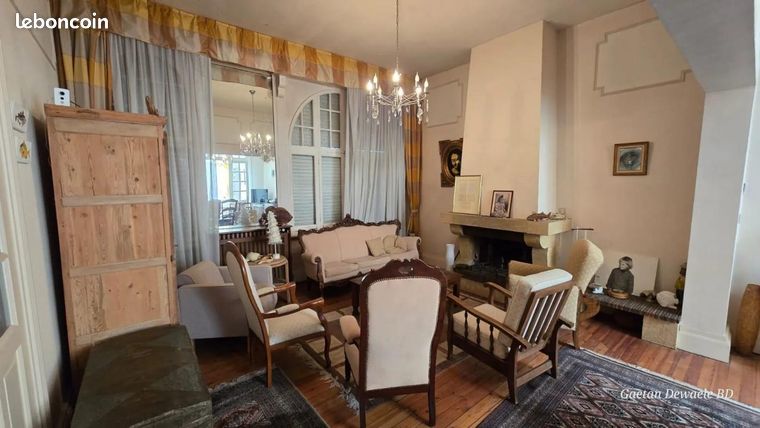 Maison 8 pièces 222 m²