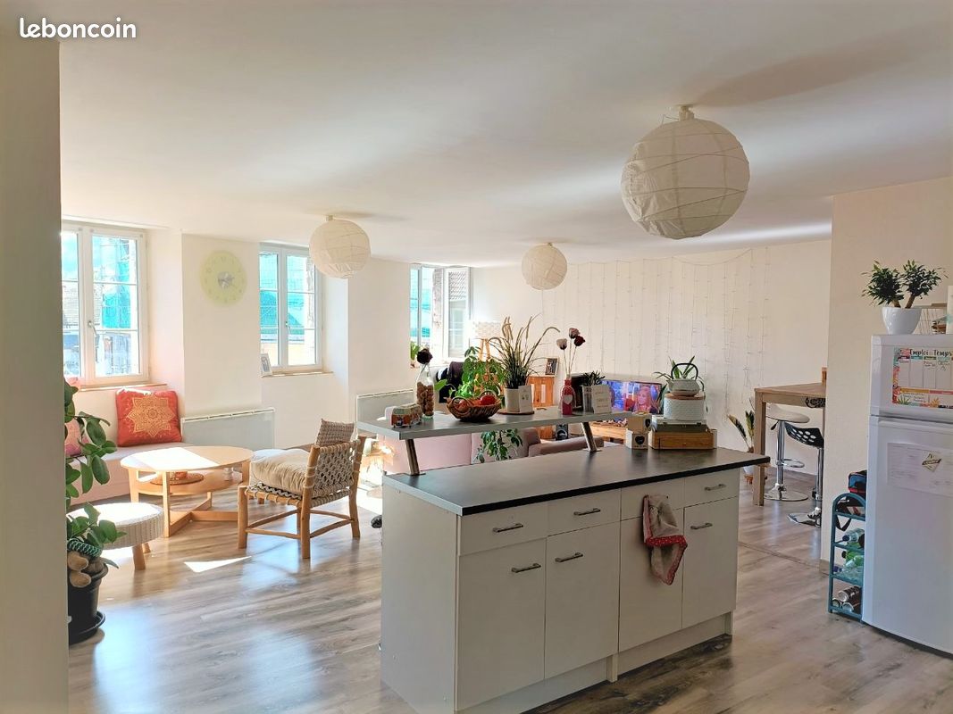 Appartement 3 pièces 99 m² · à Arbois · 99 m² · 750 €/mois