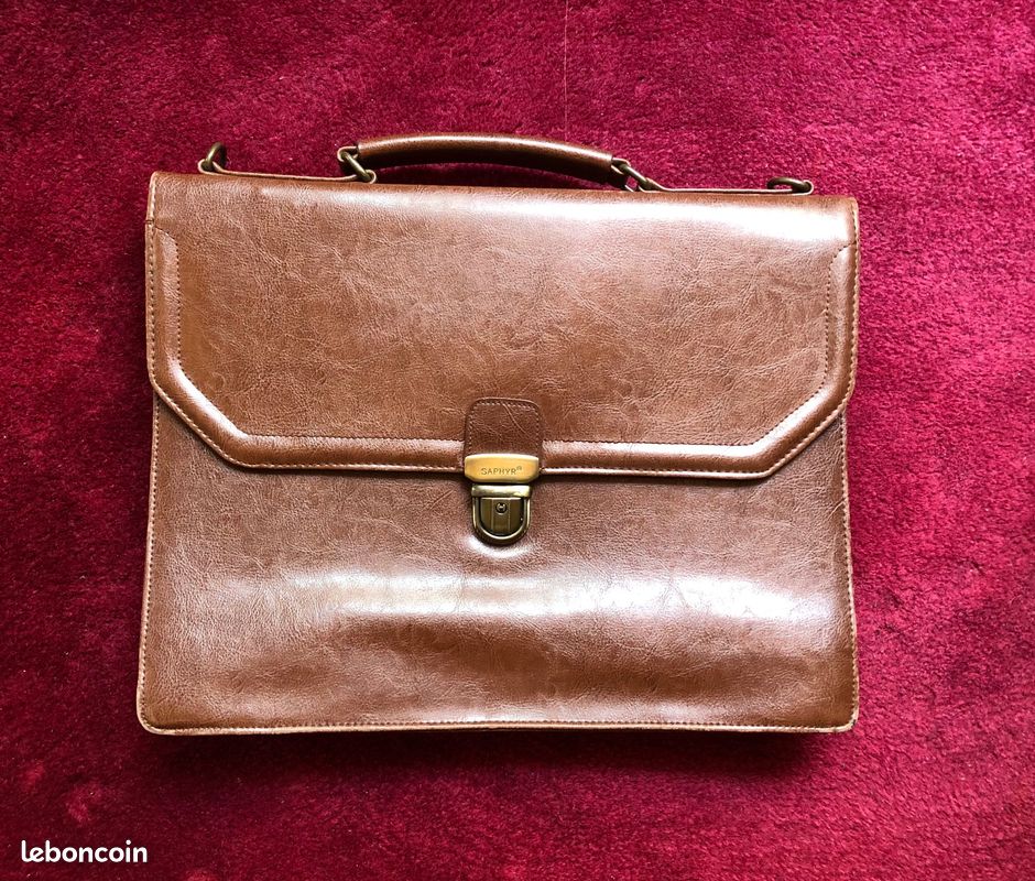 Attaché case marron en cuir (image 1)