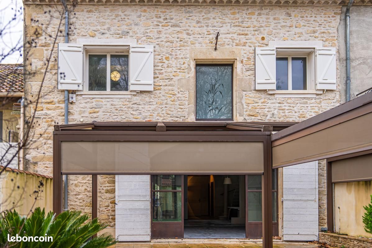 Maison 4 pièces 220 m² · à Milhaud · 220 m² · 499 000 €
