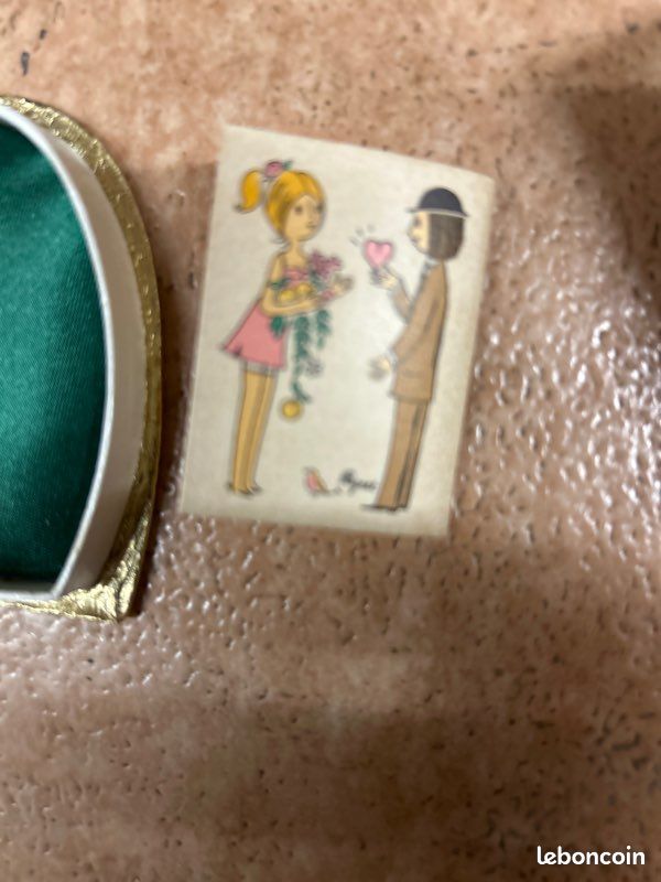 Boîte à Bijoux Vintage Les Amoureux De Peynet - Dorée - Années 1960