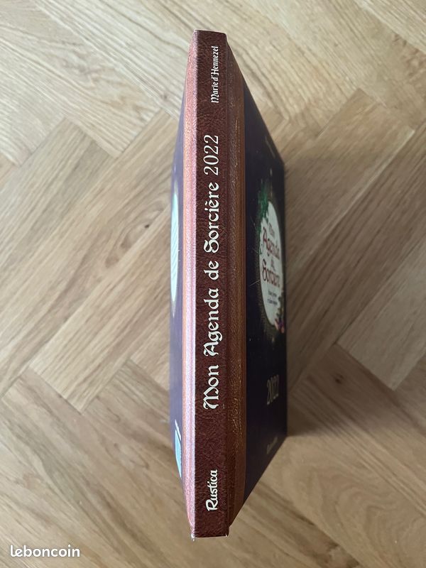 ''Mon Agenda de Sorcière 2022'', M. D'Hennezel, Rustica Éditions (image 3)