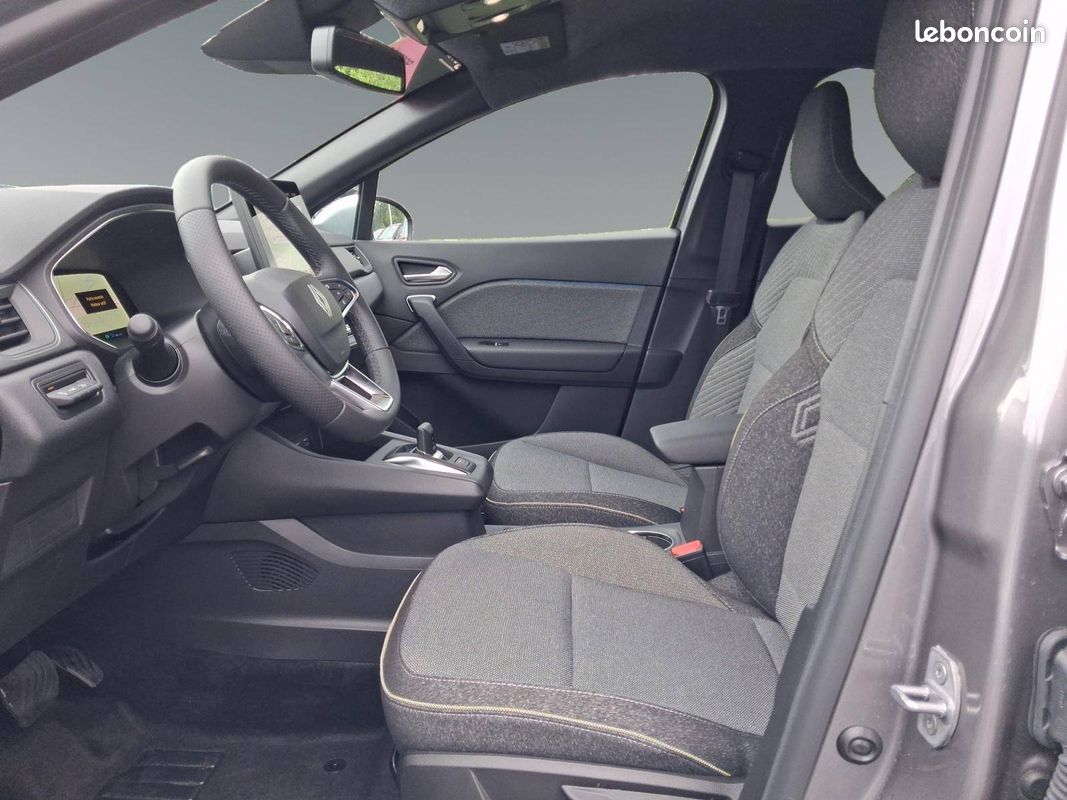 RENAULT Captur E-Tech full hybrid 160 ch Techno (image 9)