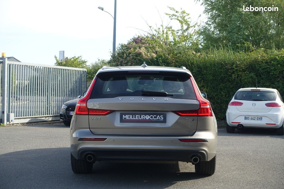 V60 T6 Awd Momentum Hybride Rechargeable Geartronic Phev 340ch Semi-cuir/Gps Europe/Carplay/Hayon électrique/Full LED/Régulateur/1*Main/Garantie 12 mois (image 4)
