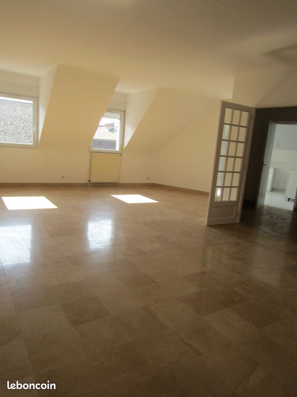 Appartement 6 pièces 130 m² · à Autun · 130 m² · 800 €
