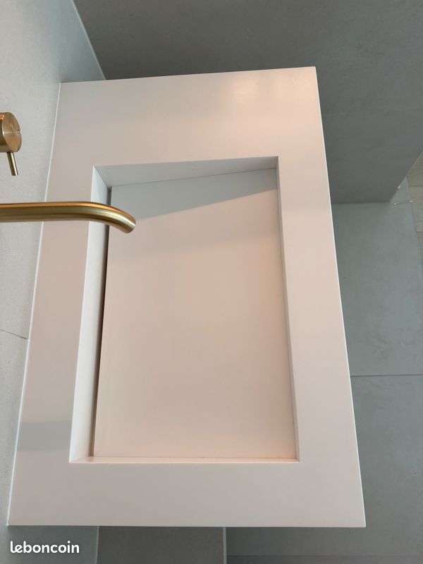Meuble vasque acheté 4400 Euros fait sur mesure en Corian (image 2)
