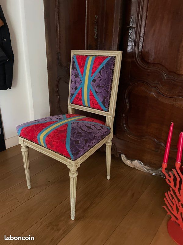 Chaise capitonnée (image 2)