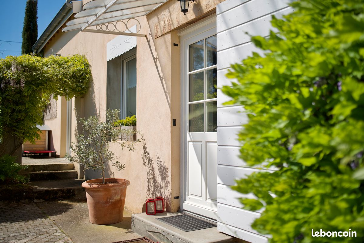 Maison 8 pièces 222 m² · à Craponne · 222 m² · 998 000 €