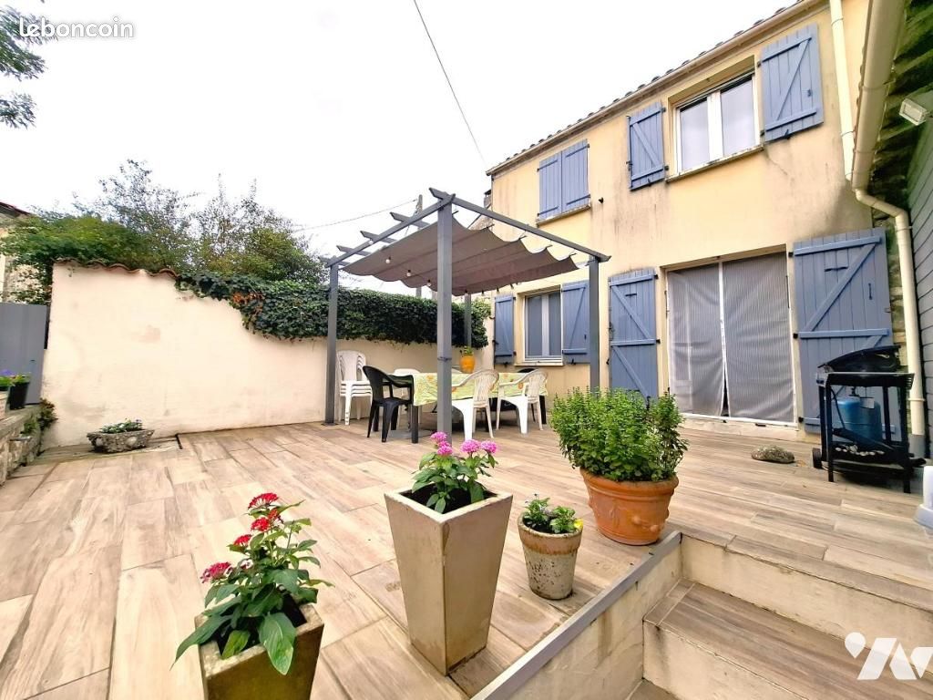Maison 6 pièces 104 m² · à Port-d'Envaux · 104 m² · 188 856 €