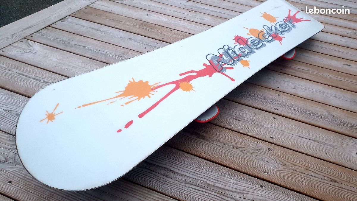 Vend Snowboard NIDECKER 152cm et housse (image 2)