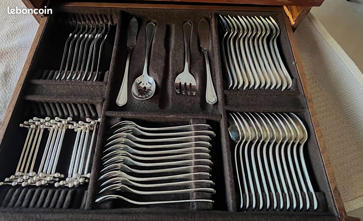 Ménagère pour 12 pers. (174 pièces) Christofle, métal argenté, Spatours dans un coffre TBE (image 17)