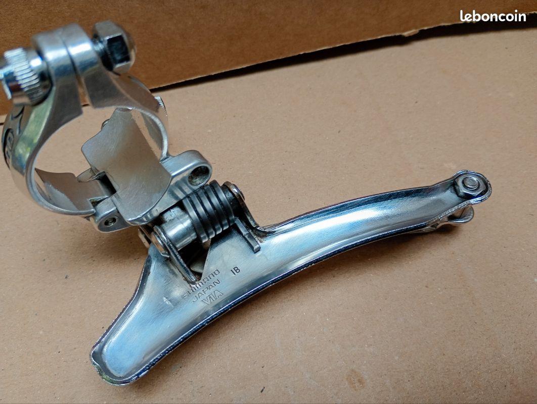 Dérailleur avant Shimano 600 arabesque 28,6 mm pince route