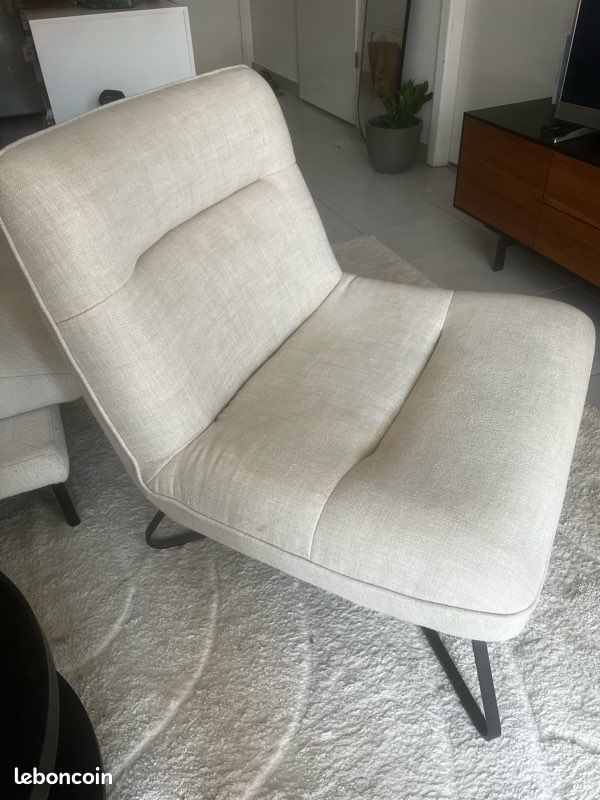 Fauteuil [URL masquée pour votre sécurité] Helma – Tissu écru – Design contemporain (image 1)