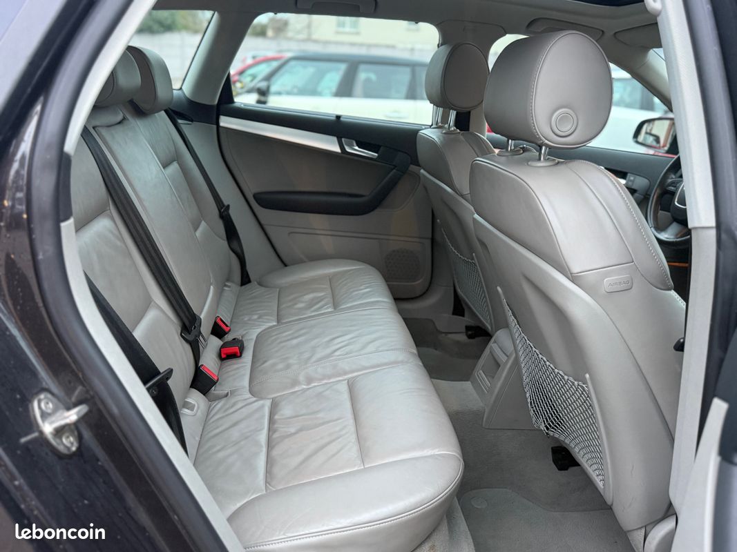 MAGNIFIQUE AUDI A3 3.2 Quattro Ambition Luxe S-Tronic A * Gps * Toit Ouvrant (image 7)