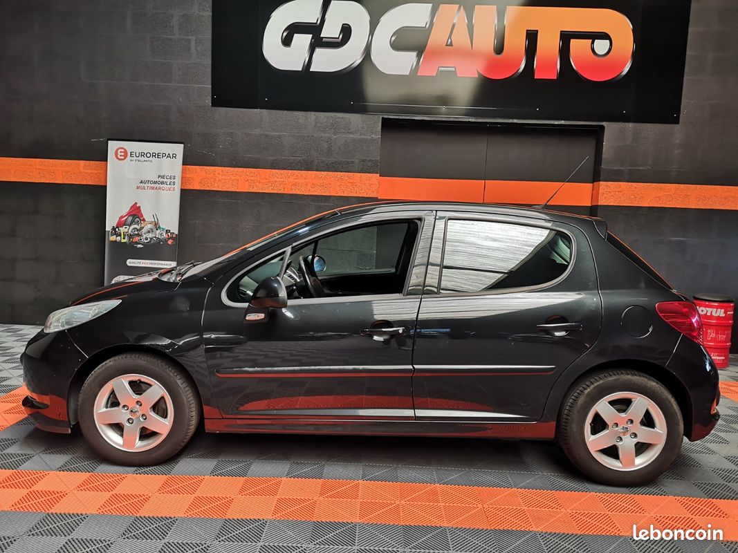 Peugeot 207 1.4 VTI 16v 95Ch Premium Pack (image 2)