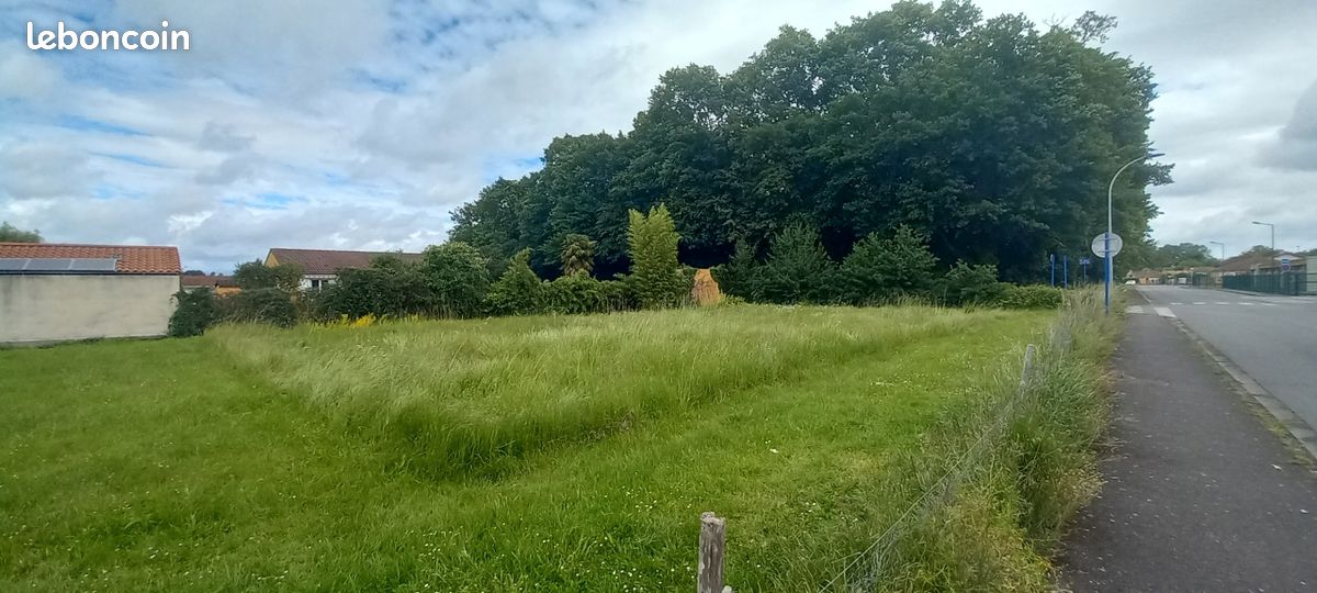 Terrain à bâtir proche du centre ville de Vic-en-Bigorre · 33 500 €