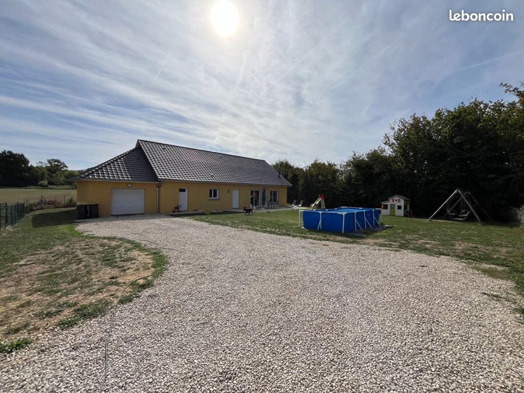 Maison 5 pièces 148 m² · au Miroir · 148 m² · 255 000 €