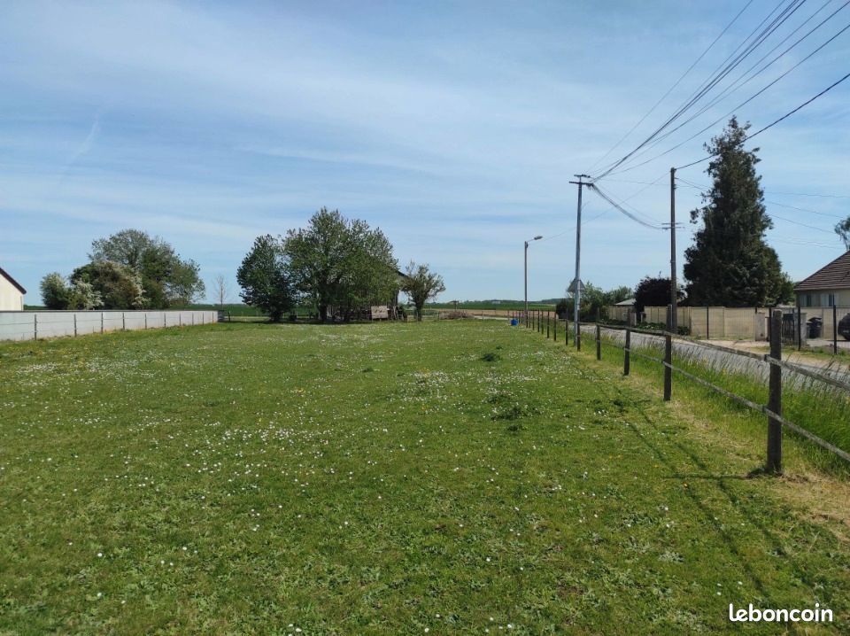 Terrain 888 m² Etrepagny · à Étrépagny · 45 000 €