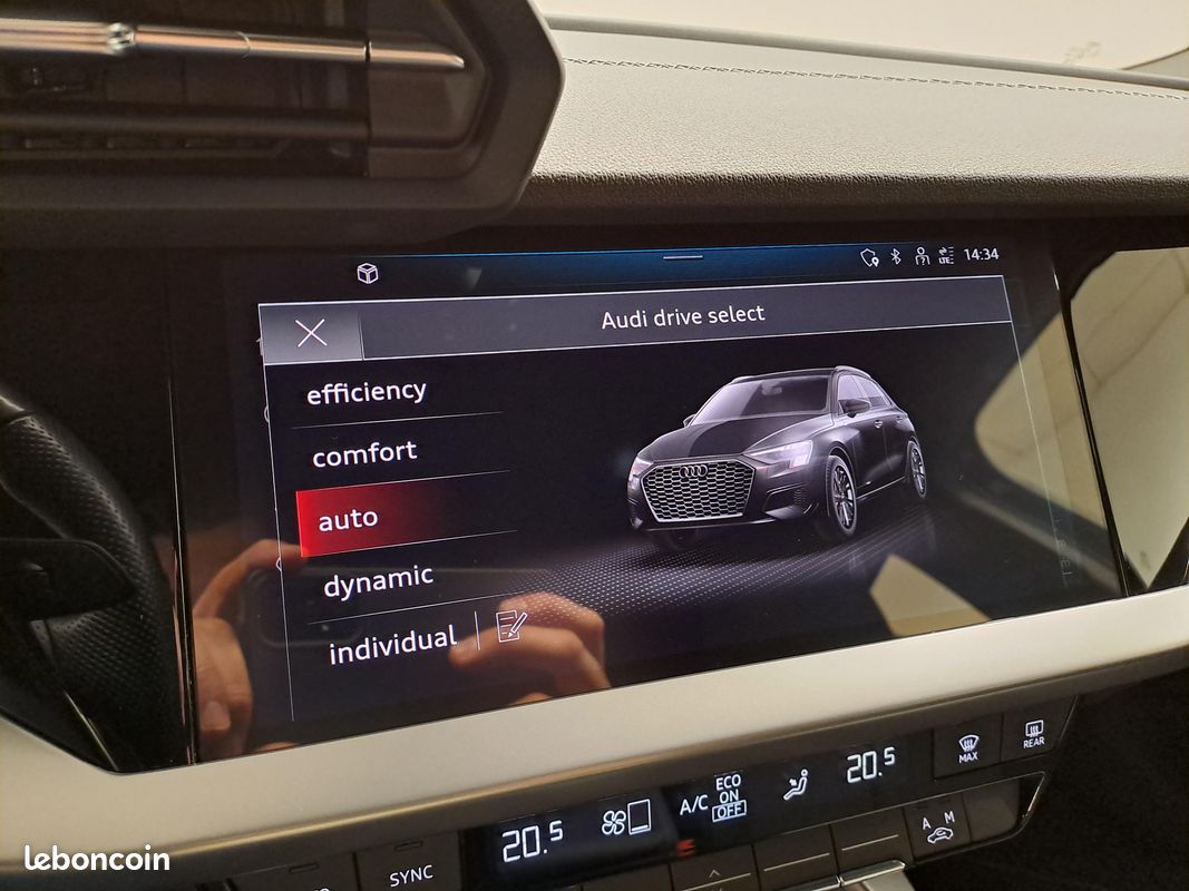 AUDI A3 Sportback 35 TFSI Mild Hybrid 150 S tronic 7 S Line (image 28)