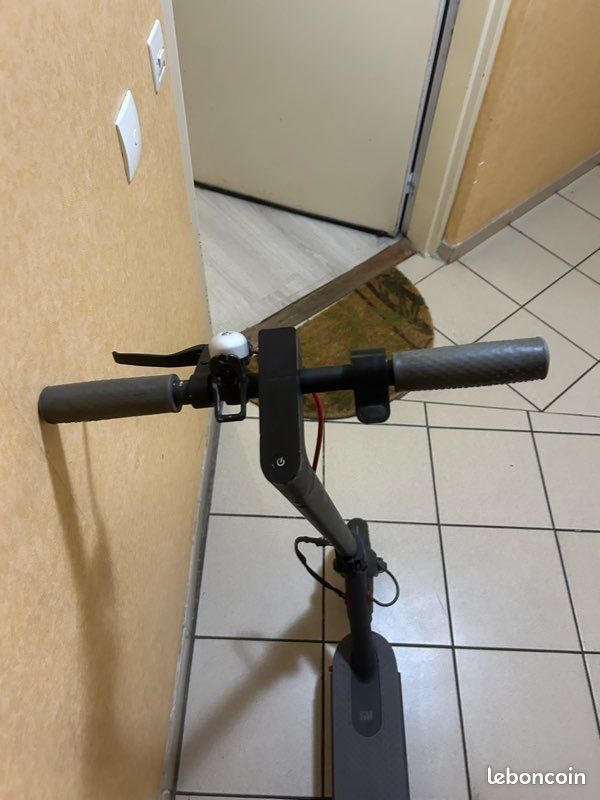 Trottinette électrique Xiaomi, M365 (image 2)