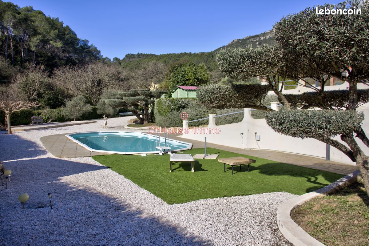 Maison 7 pièces 262 m² · à Cuers · 262 m² · 668 000 €