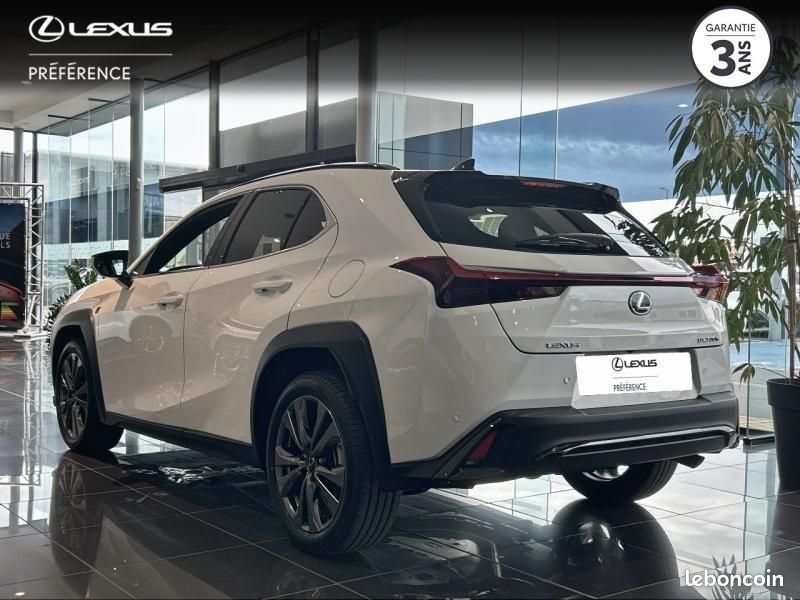 Lexus UX 300h F SPORT Design MY26 (image 3)