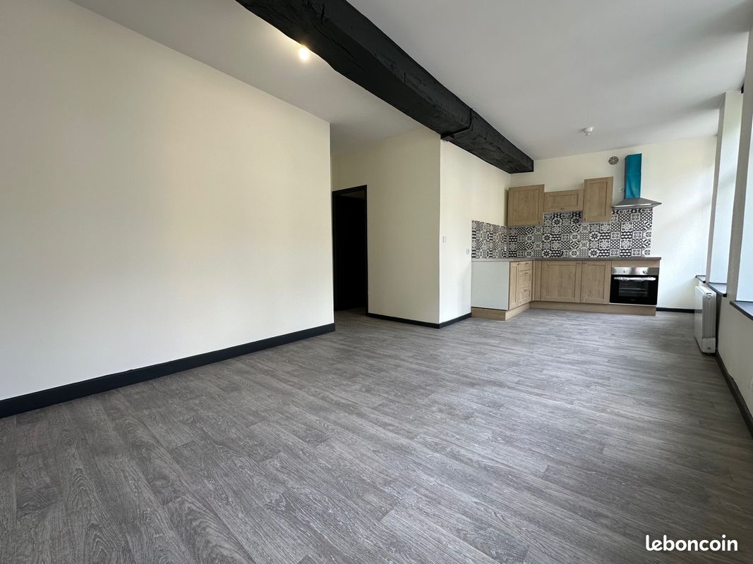 Appartement 3 pièces 65 m² · à Sedan · 65 m² · 66 000 €