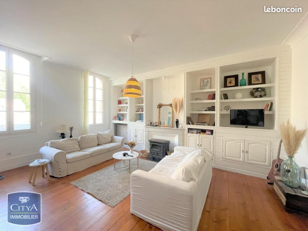 Appartement 3 pièces 112 m² - Coutras 33230 (image principale 0)