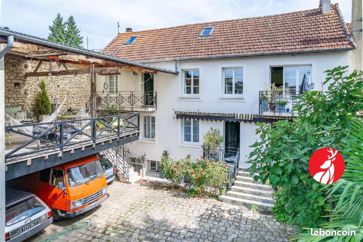 Immeuble 14 pièces 473 m² · à Avon · 473 m² · 1 590 000 €