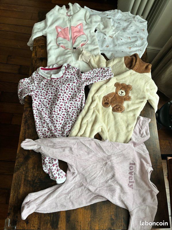 Vente de vêtements (image 1)
