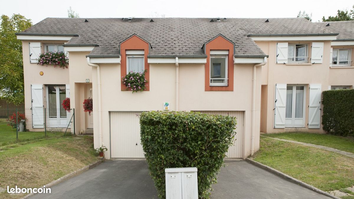 Maison 100 m² · à Donchery · 100 m² · 833 €/mois