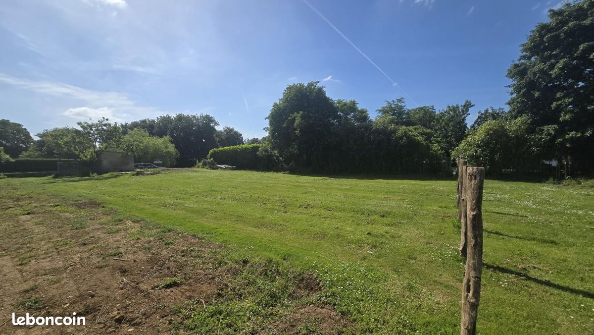 Terrain 536 m² Plassay · 27 000 €
