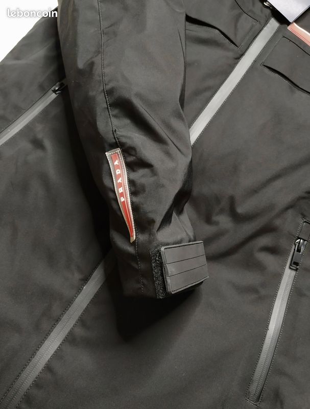 Prada Doudoune doublée avec veste détachable à l'interieur (image 3)