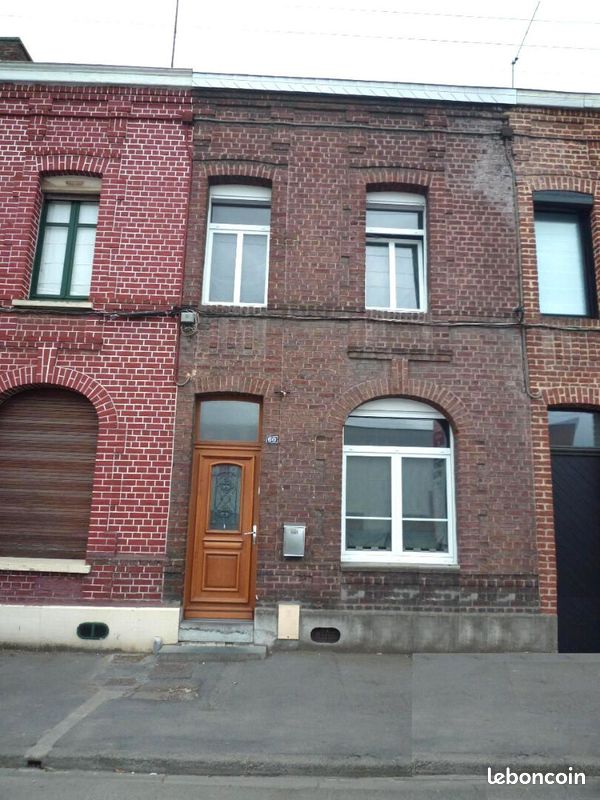 Maison 4 pièces 102 m² · à Valenciennes · 102 m² · 890 €