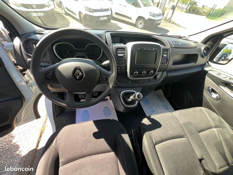 15 750 HT RENAULT TRAFIC L1H1 1200 2.0 dCi 120ch Grand Confort (image 9)