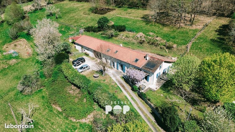 Maison 8 pièces 228 m²