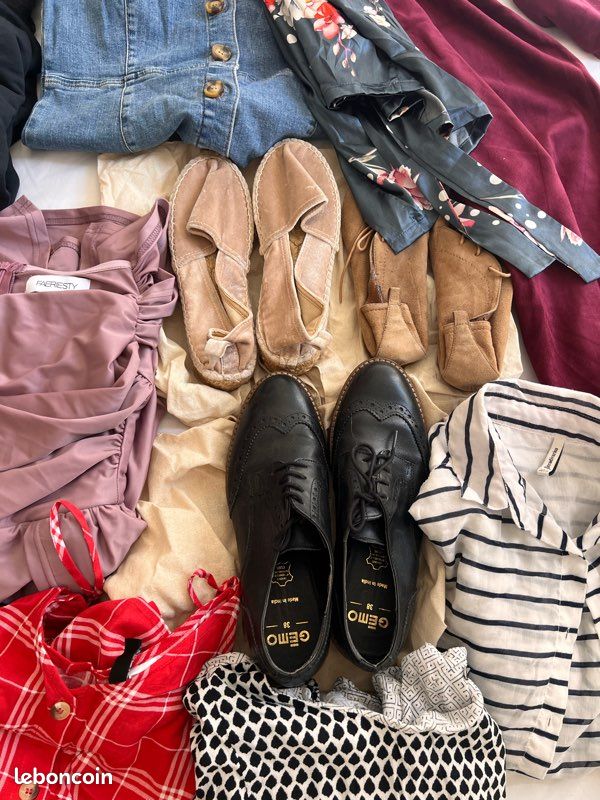Vide dressing lot habits accessoires divers (image 4)