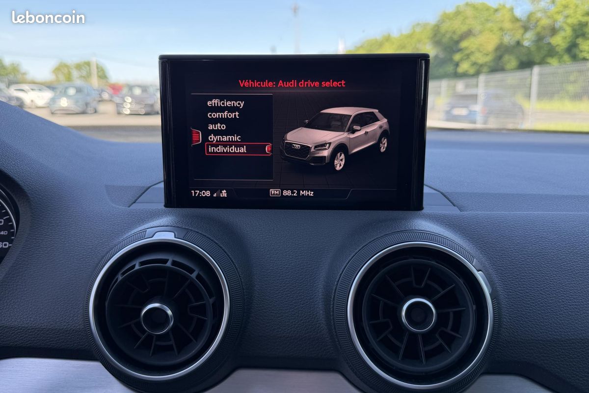 Audi q2 1.4 tfsi bva essence 150 s tronic sport suv premium (image 21)