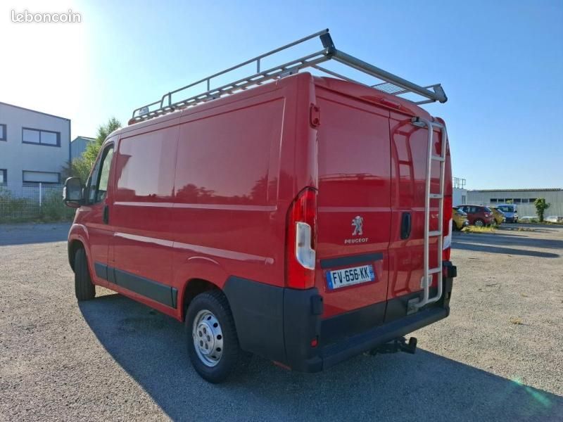 Peugeot Boxer Fg 333 L1H1 2.2 BlueHDi S&S 120ch Pro (image 4)
