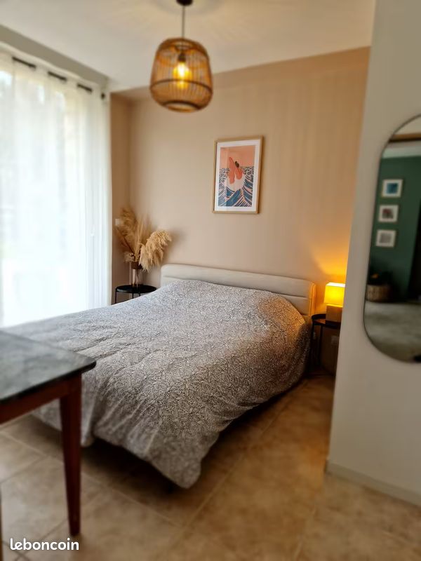 Appartement 2 pièces 45 m² · à Roquefort-les-Pins · 45 m² · 900 €/mois