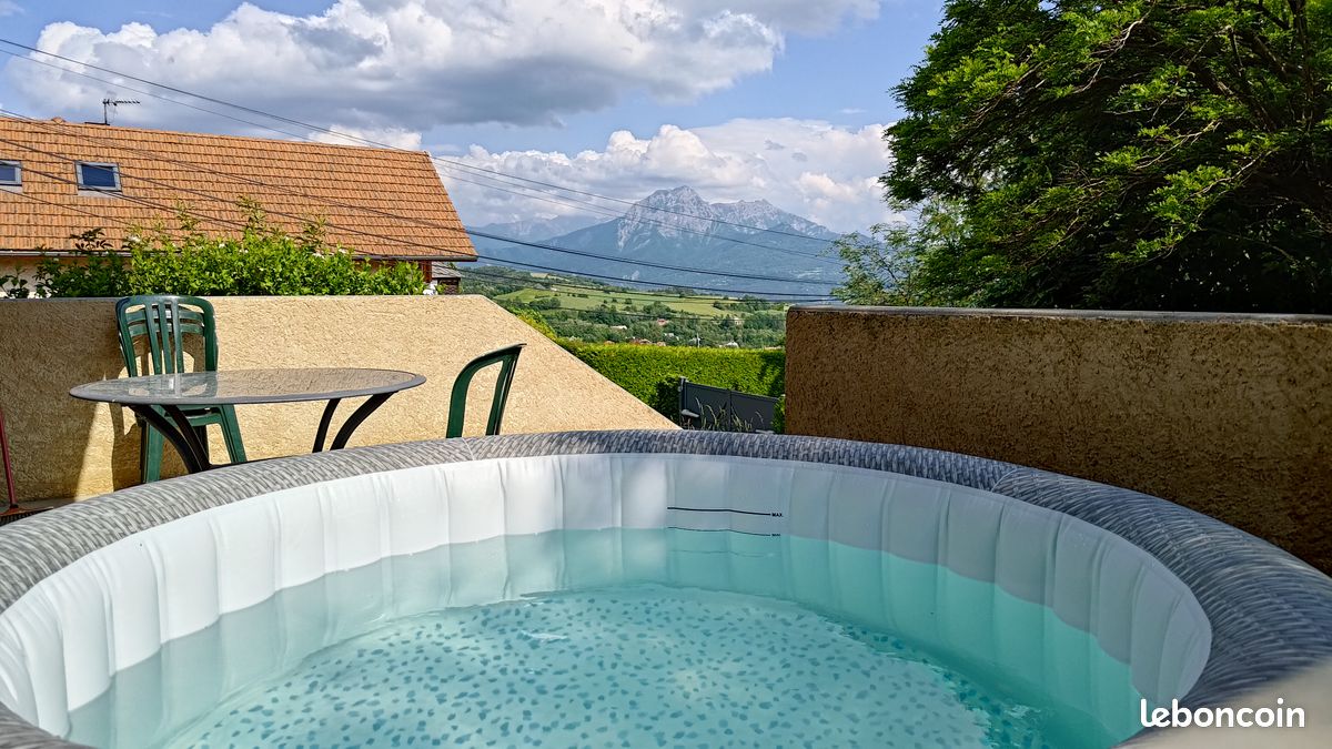 Chalet avec Jacuzzi proche du Lac de Serre-Ponçon (image 14)