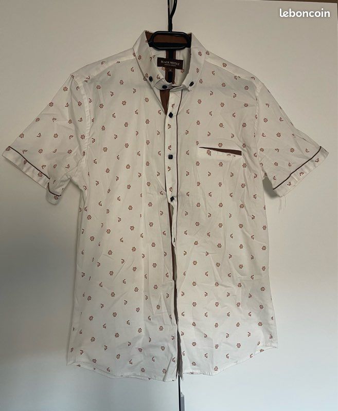 Chemise manche courte à motifs (image 1)
