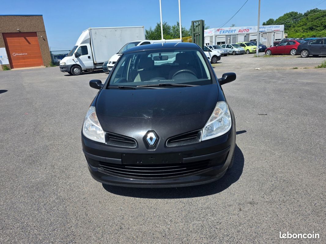 Renault Clio 1.5 DCI 68CV FAIBLE KILO CERTIFIE (image 15)
