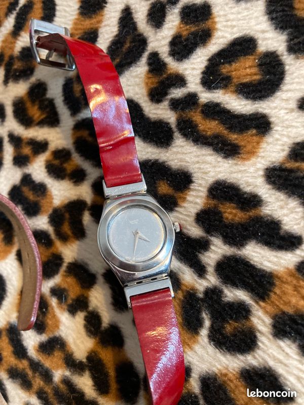 Bracelet De Montre Vintage Années 70 Rouge Brillant Paignton - Jamais Porté | Bracelet Montre Femme Rétro